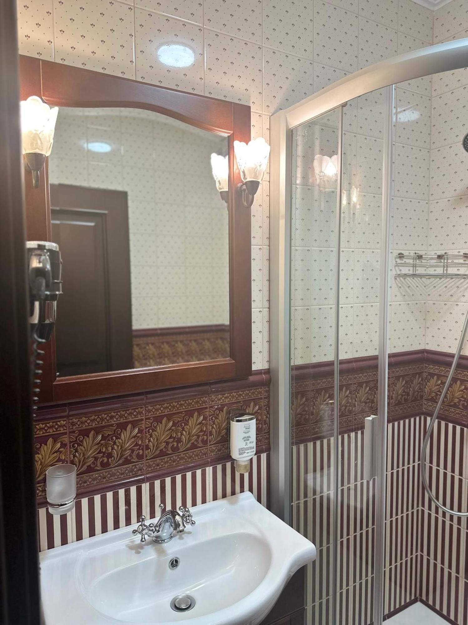 לבוב Luxury Boutique Andreevskiy מראה חיצוני תמונה
