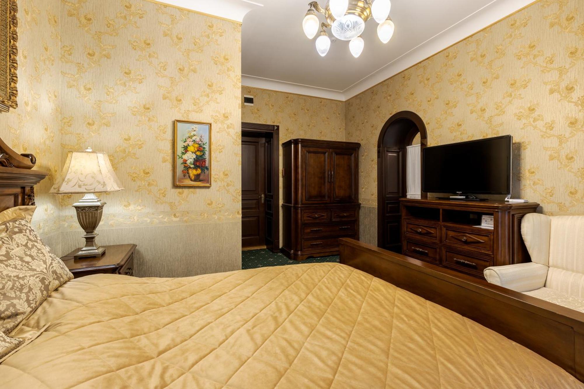 לבוב Luxury Boutique Andreevskiy מראה חיצוני תמונה